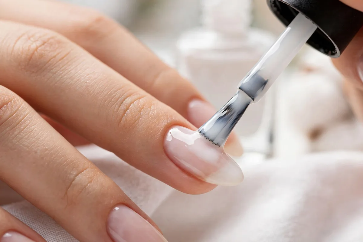 Hailey Bieber Nails: Every Iconic Look, 2022–2026 14 Hailey Bieber Nails