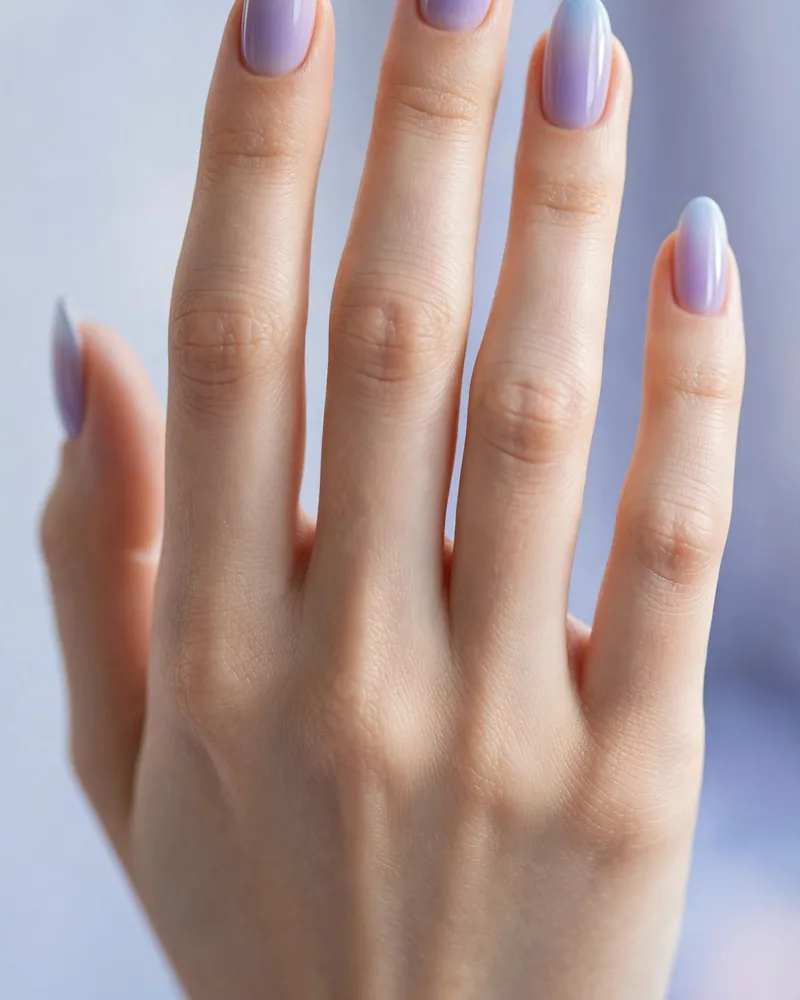 Two Tone Ombré Nails: 20 Color Combos, DIY Guide & Tips 26 two tone ombre nails